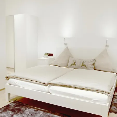 Alpinova By Monicare